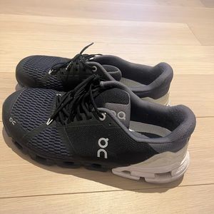 On Running Shoes - Men’s Cloudflyer